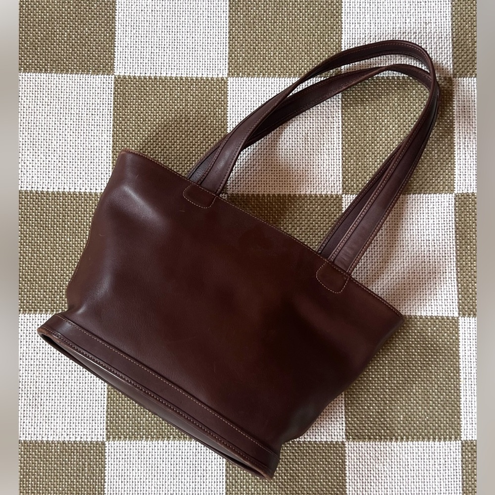 Coach leather bag 9302